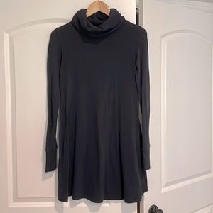 The most awesome cabi sweatshirt-like dress